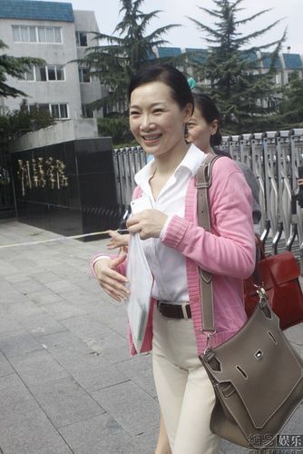 吕薇伦敦举办个人演唱会重返校园读研深造