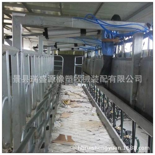 挤奶设备奶厅鱼骨式并列式电子计量自动脱杯挤奶机