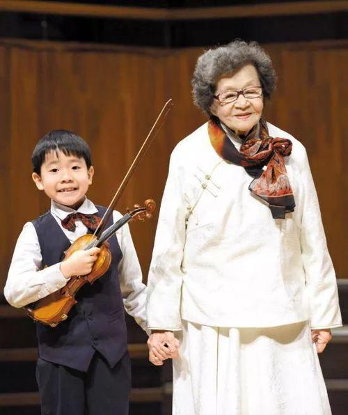 88岁钢琴家巫漪丽逝世,她弹的梁祝感动无数人