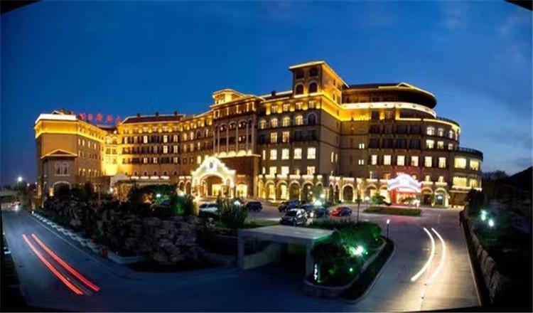 石家庄众诚假日酒店1晚住宿(含双人早餐 可选石家庄市