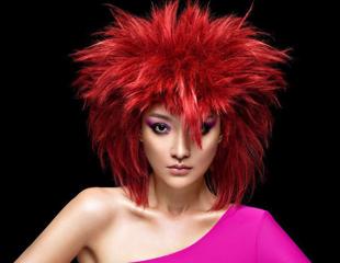 周迅演绎红发造型向时尚致敬(组图)