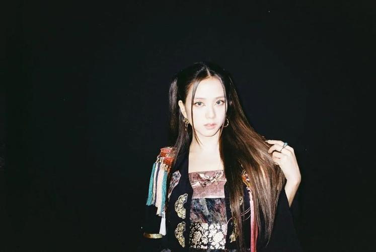 jisoo 金智秀 韩服 大家闺秀