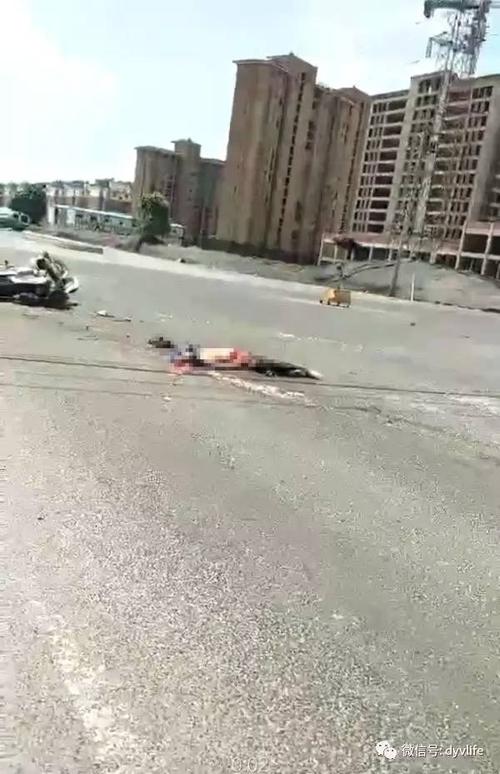【警示】昨日定远发生一起严重交通事故.