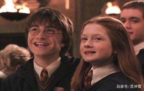 趣说哈利波特:在情人节收到了妹子的情书,哈利却高兴