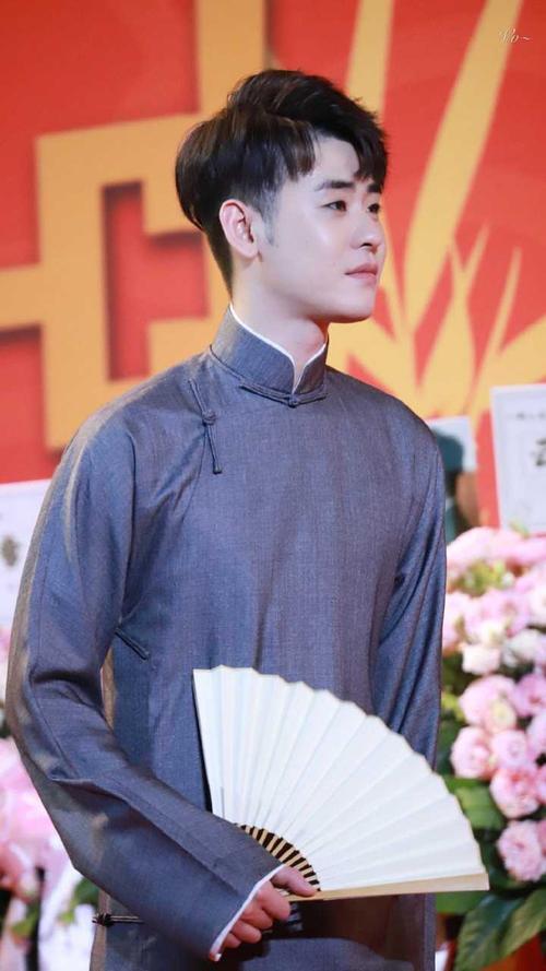如何看待张云雷认为云雷造型开张只会来30个粉丝?
