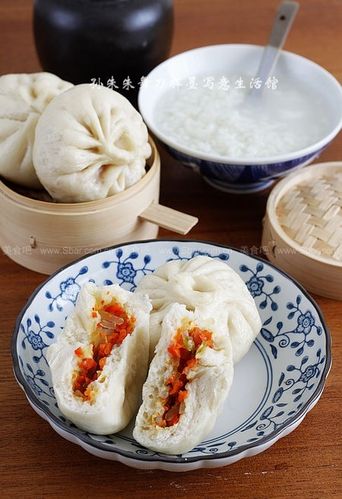 胡萝卜馅素包子(早餐菜谱)