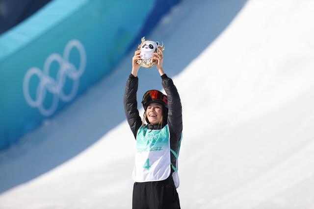 自由式滑雪谷爱凌夺得女子大跳台冠军12