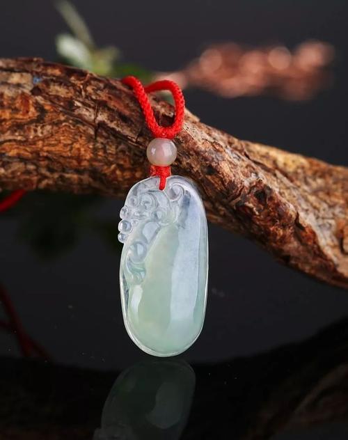 翡翠福瓜寓意美好,造型和雕刻有什么讲究?|饰品|挂件