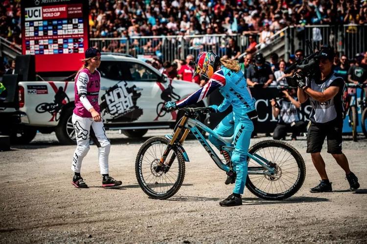 每张照片都是壁纸级 速降世界杯威廉堡站