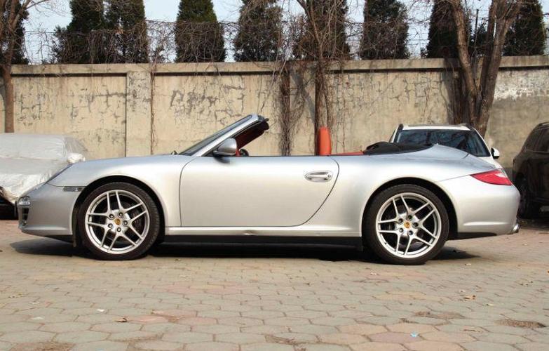 【大连】2010年6月 保时捷 911 carrera cabriolet 3.6 银灰 自动档