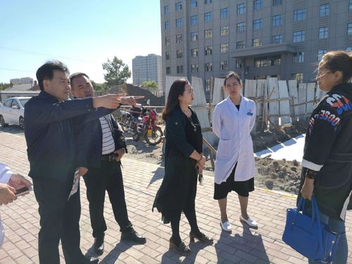 虎林市人民市政府-基层动态-刘丽副市长视察中医院与