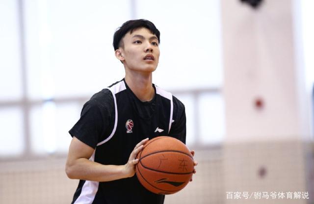 徐杰练习投篮