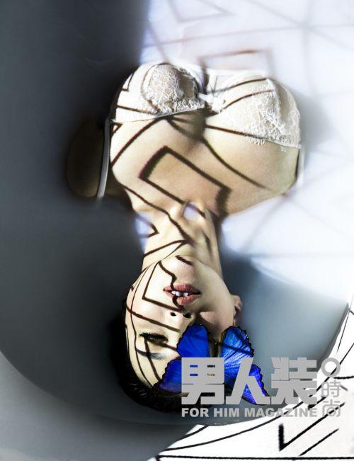 甘婷婷《男人装》大尺度性感大片 生日火辣浴照湿身诱惑