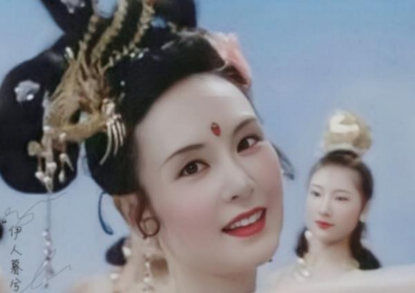 最经典嫦娥,一生只演了这一角色,隐退后热衷慈善,捐上