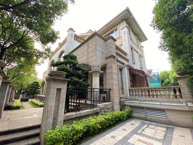 面积:430-860 价格:14w左右/平(别墅) 配套:优托邦购物,黄村地铁等