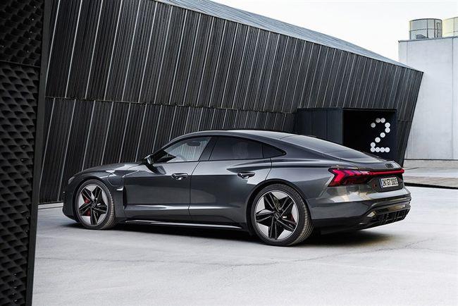 先试驾了发表前的"e-tron gt",奥迪认为电动汽车跑车的成果是什么?