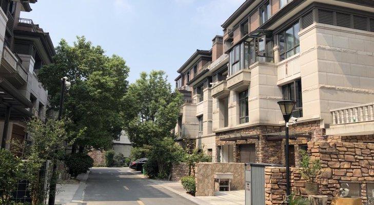 专注柯桥柯岩别墅 景瑞望府 全新毛坯 位置好 房东急售