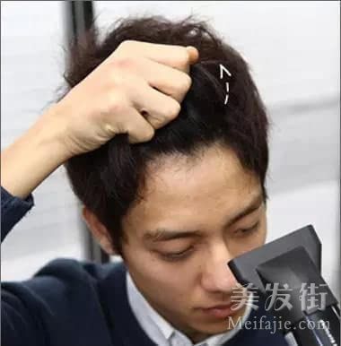 男生发型设计 帅气男生抓头发教程