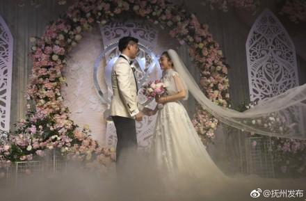 抚州籍青年歌唱家喻越越25日大婚了快来看看她的夫君是谁