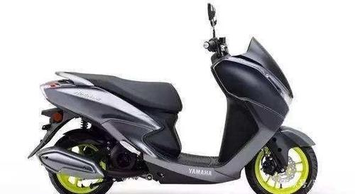 车友问,建设雅马哈迅鹰125和标致sf4,谁更舒适?