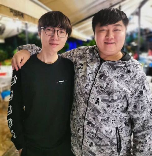 mlxg退役已成定数直播透露以后就是大学生刘世宇了