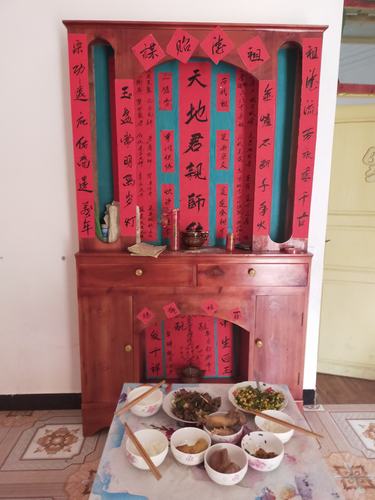 请老祖先吃饭了!——一(3)班 杨世龙