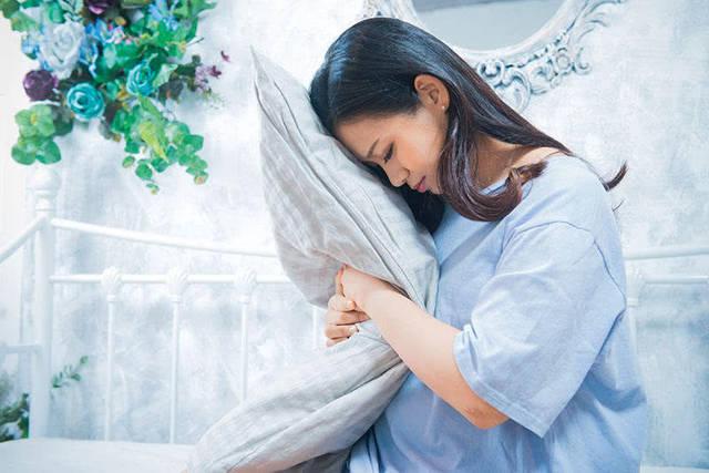 亚洲女性产道长度是10厘米左右,男性勃起后约为9到12厘米.