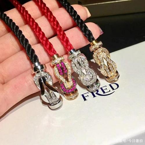 全球奢侈品手链推荐 戴出不一样的感觉 成为独一无二