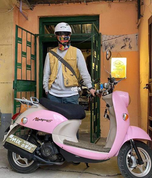 小粉小龟王摩托车来一波_摩托车_复古_机车_垃圾桶_复古机车_汽车