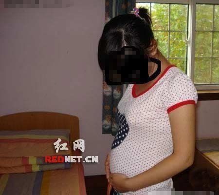 两90后女生怀同一男子小孩 网上找人领养(图)