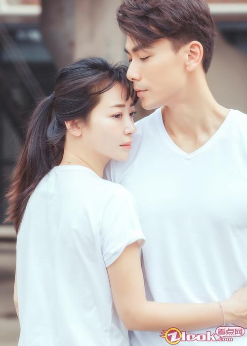 陈紫函戴向宇婚后首曝写真 演绎唯美爱情