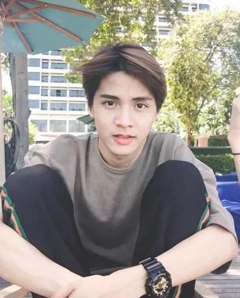 22岁泰国帅哥斥百万巨资变身,半年后蜕变成性感女郎