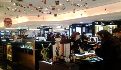 韩国免税店倒闭:中国游客锐减 韩国免税店苦不堪言