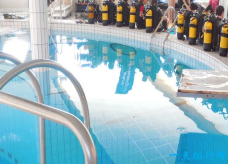 世界上最深的游泳池深度达到50米