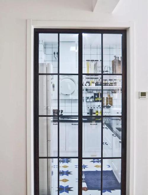 厨房装玻璃推拉门,简洁明亮,真好看!