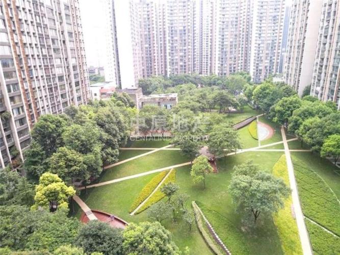 晶蓝半岛二期 大套三 家具家电全齐出租 中间楼层