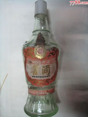 国营贵州87年窖酒白酒瓶,完好