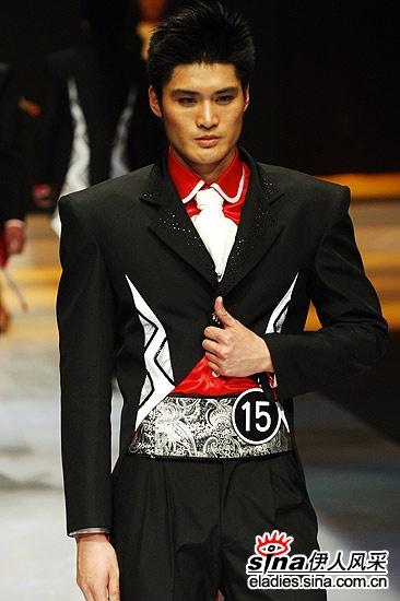 组图:06职模大赛获奖选手晚装展示--男模季军