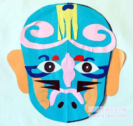 园小朋友的脸谱贴画作品欢迎关注61diy巧巧手幼儿手工网微信(微信号