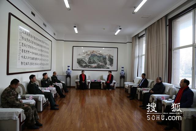 河北唐山寒冬暖心拥军共叙军民鱼水情