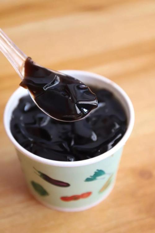 吃了这么多年的烧仙草和龟苓膏,你真的分得清吗?