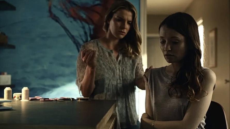 《美国众神》改编自 尼尔·盖曼的同名小说.