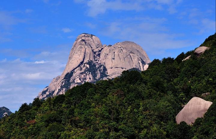 乌山之旅第一步:交通1,自驾方案乌山距离诏安县40公里(1小时),云霄县