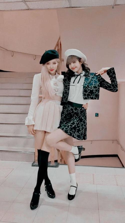 17张图片证明blackpink的lisa和朴彩英的姐妹情深