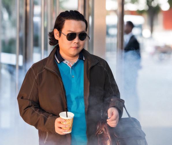 有一种"整容"叫岳云鹏长发,与现在判若两人,网友:怕了怕了!