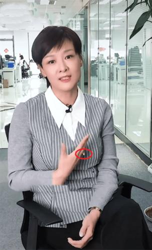 李小萌身材走形严重,下垂很明显,48岁发福的状态太真实了