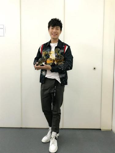 韦礼安获奖续约双喜临门 追剧《通灵》赞瑶瑶会演