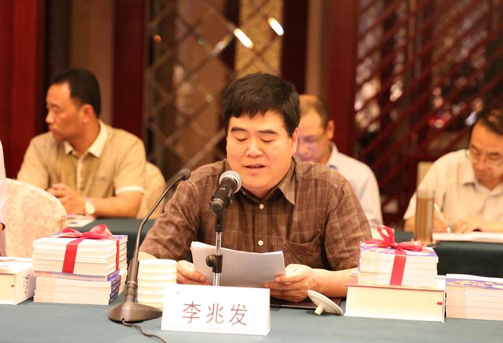 乡村学校少年宫代表,河北省沧州市青县清州镇城里小学校长李兆发在