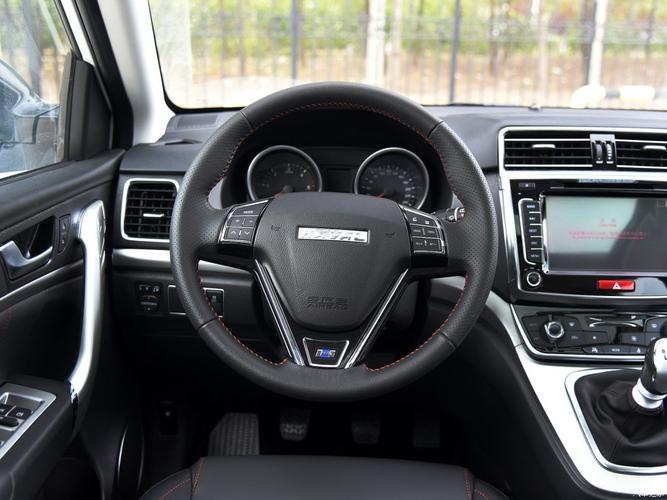 长城汽车 哈弗h6 2017款 蓝标 运动版 2.0t 柴油 手动两驱精英型