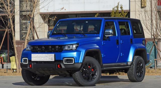 bj40和坦克300谁才是国产越野车扛把子对比后一目了然